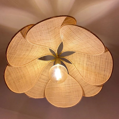 Stylish Flower-Shaped Pendant Lamp - Petalume | Bowlift