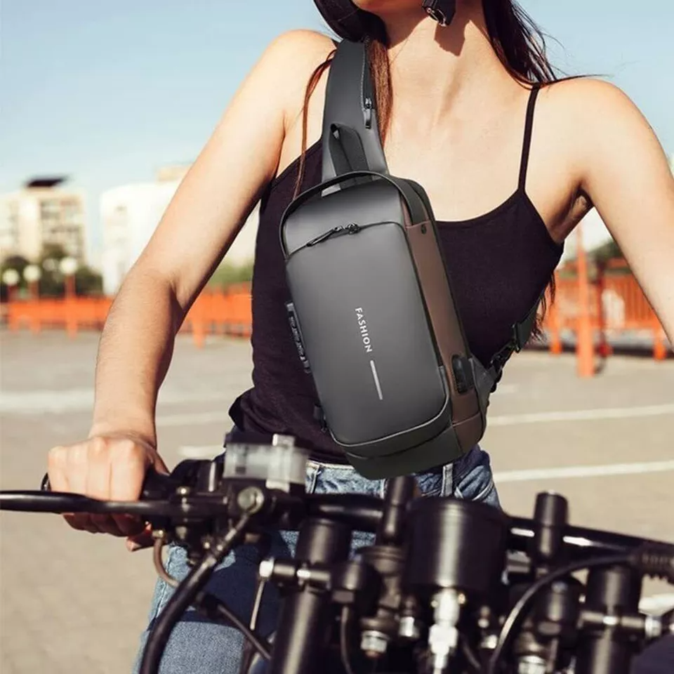 Security backpack with hidden zippers | Bowlift