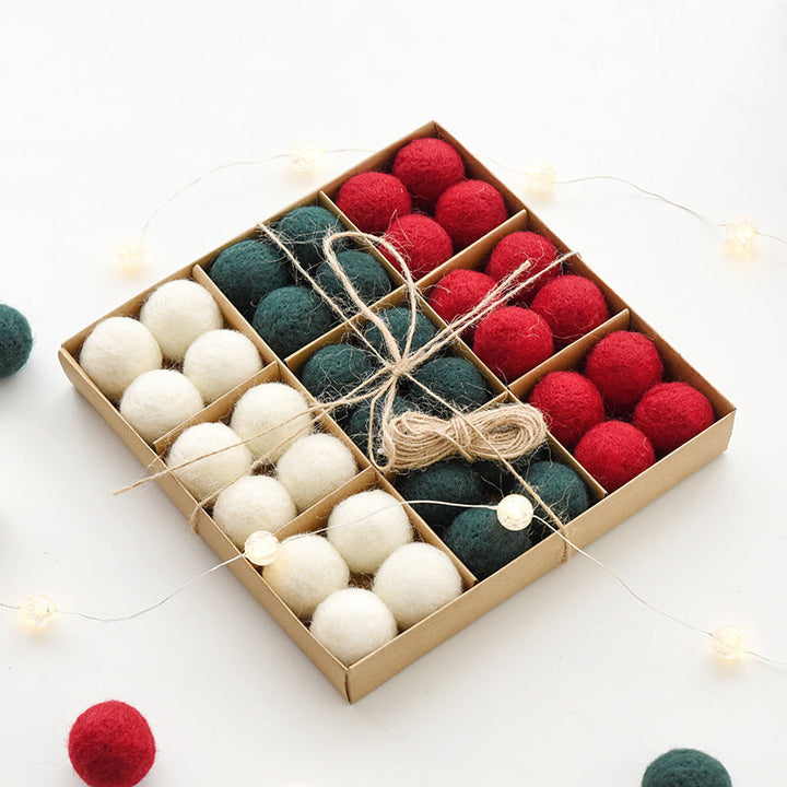 BowLift | ArcticFlakes | DIY Felt Snowballs