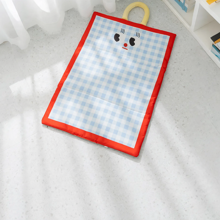 Washable pet lounger, year-round