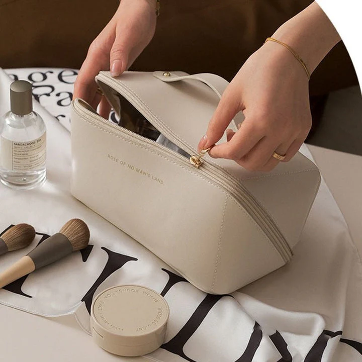 BowLift | Luxurious cosmetic bag