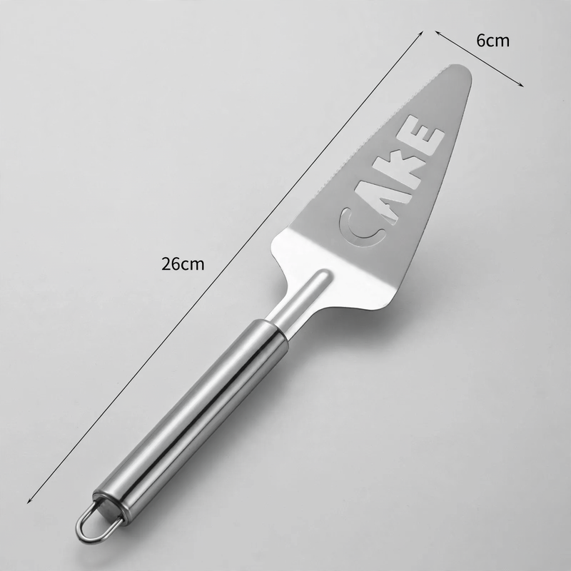 Pizza cutter and cake tool set