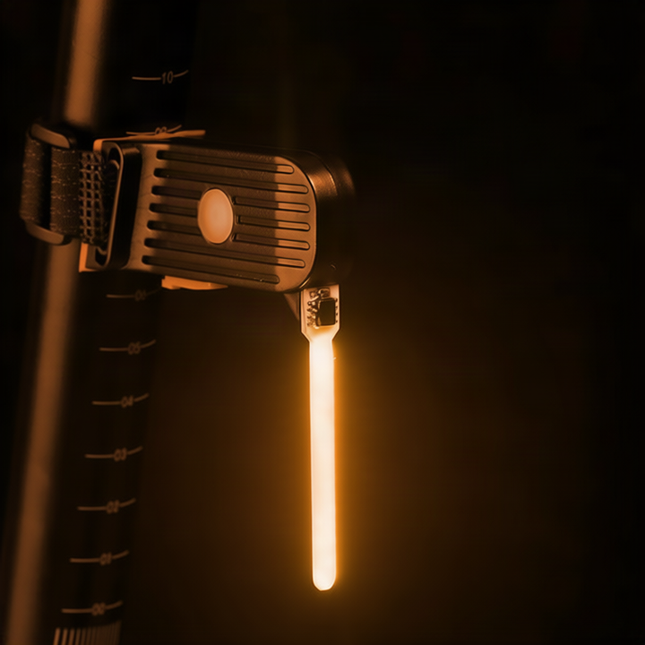 Bicycle rear light with flowing light effect, USB-C