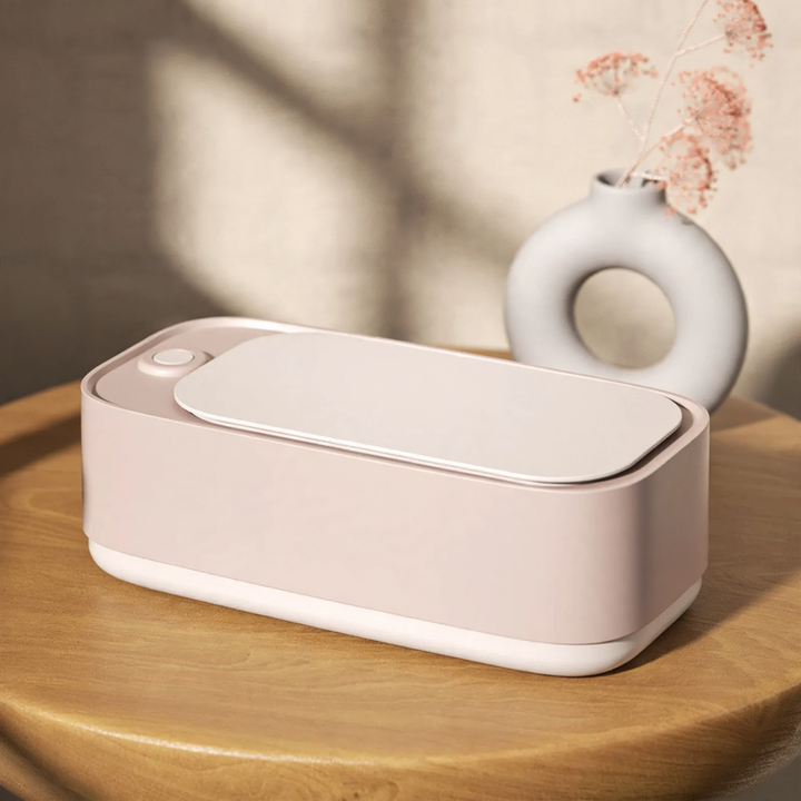 Ultrasonic cleaning device for glasses and jewelry