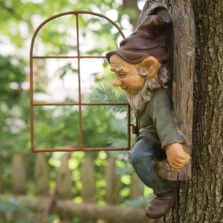 BowLift | Joyful gnomes that will add charm to every corner of the garden!