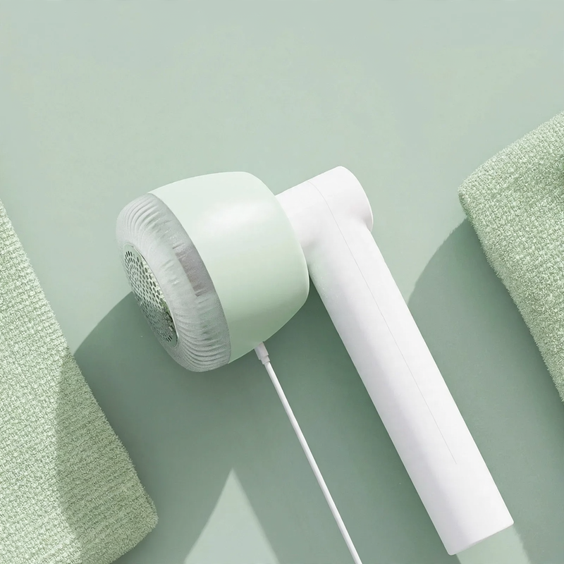 Lint remover with intelligent display