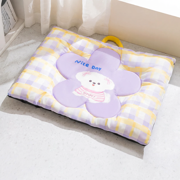Washable pet lounger, year-round