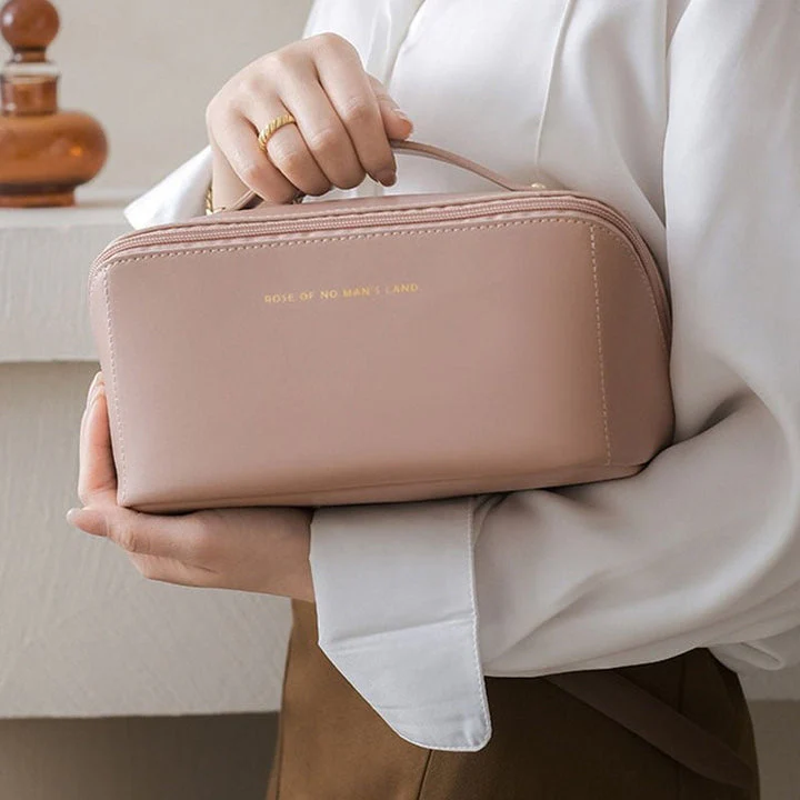 BowLift | Luxurious cosmetic bag