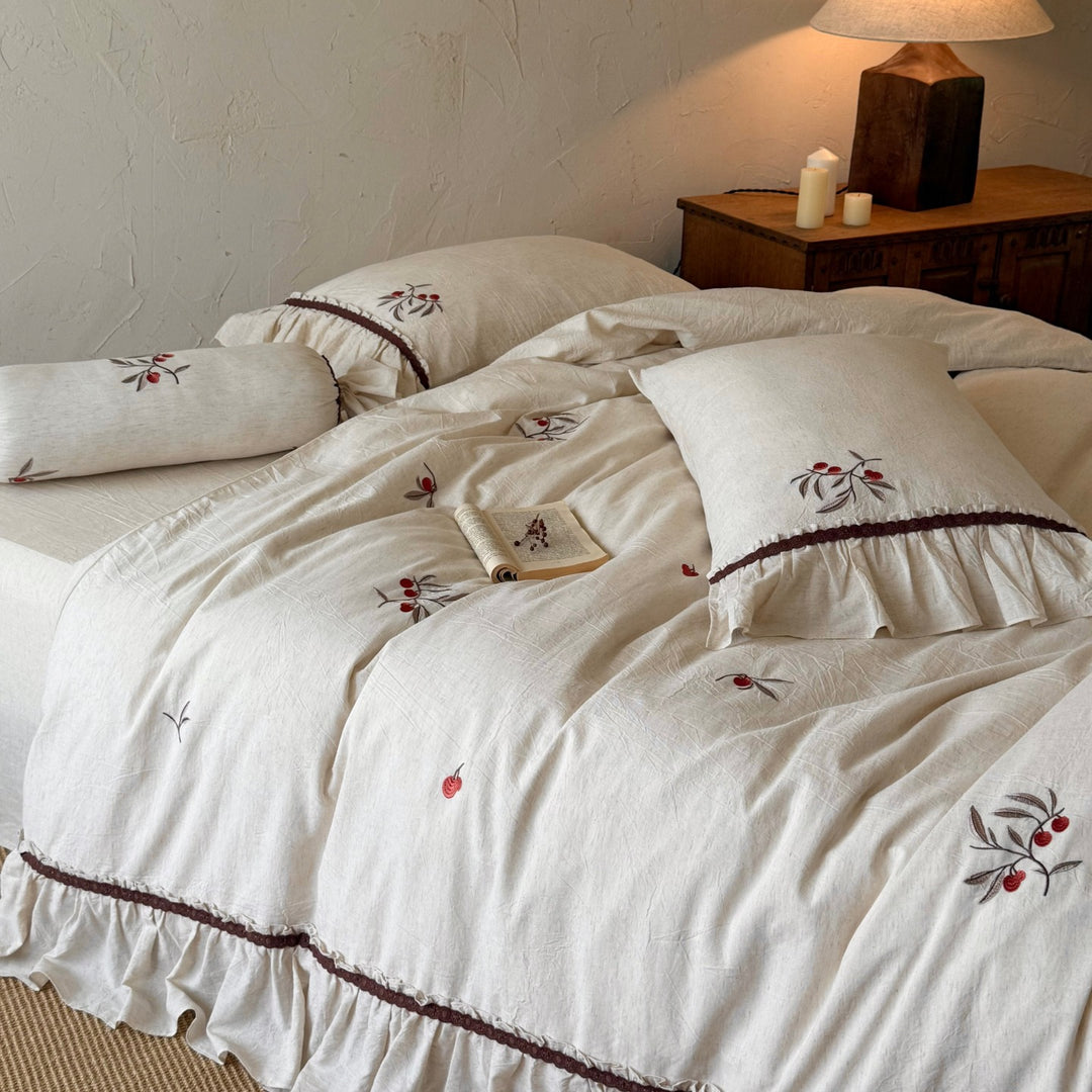 Cotton-linen bedding with embroidery, 20% linen