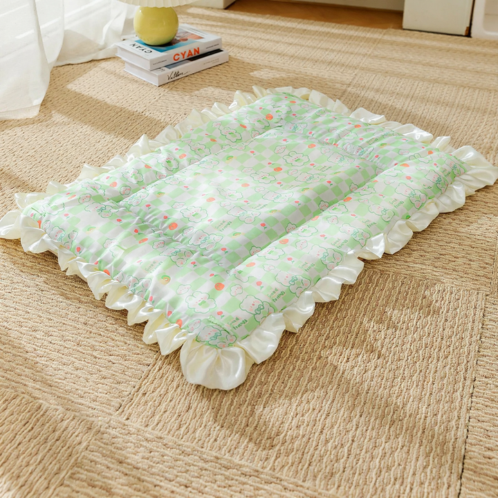 Fluffy pet mat made of fleece
