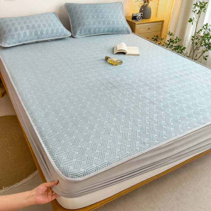 Cooling mat made of ice silk fabric, machine washable