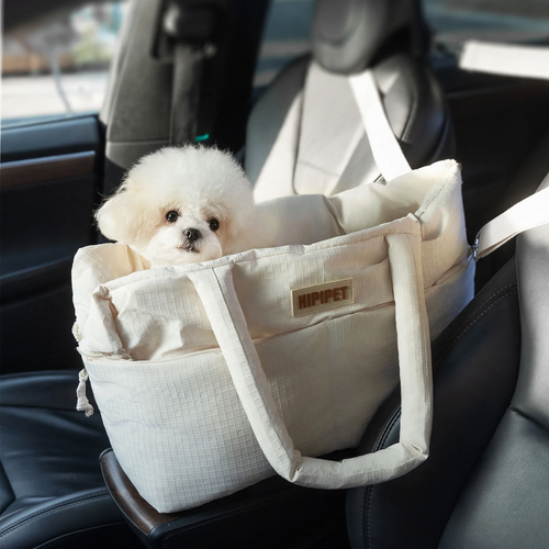 Portable pet carrier with sleeping mat