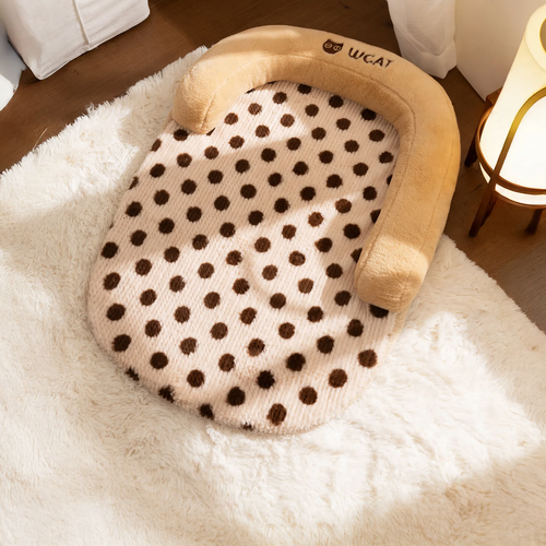 U-shaped cuddle pillow for dogs and cats