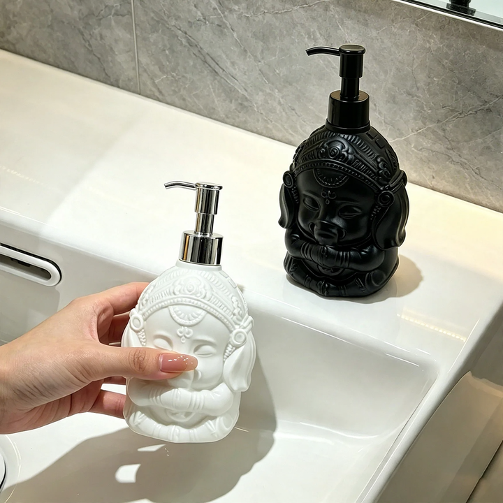 Elephant soap dispenser with pump closure