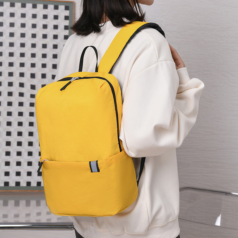 Lightweight backpack made of Oxford fabric, up to 20 L