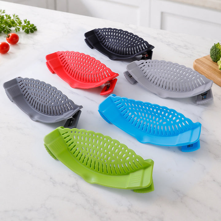 Silicone sieve for clamping onto pot edge