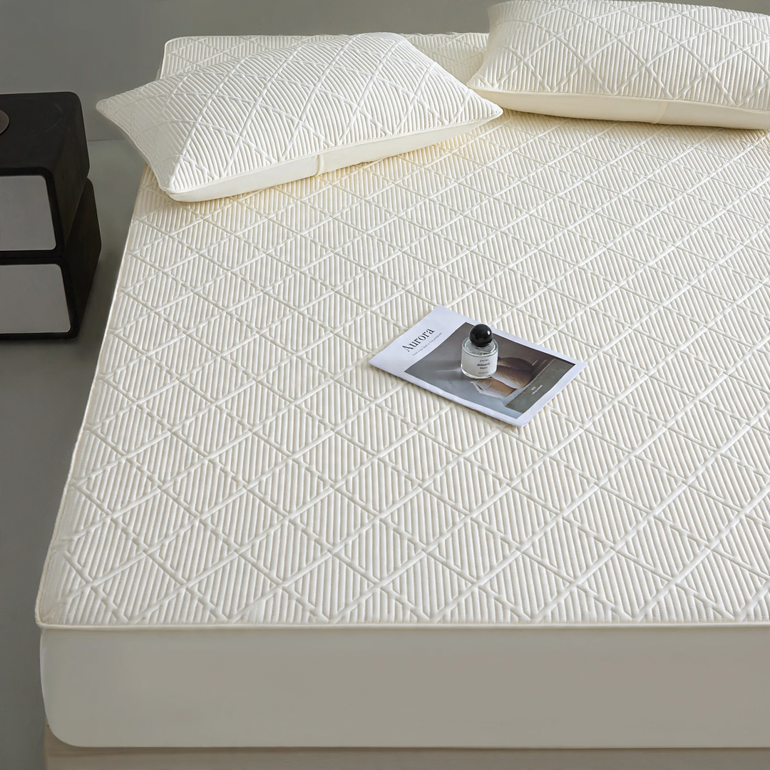 Mattress cover made of long-staple cotton, padded