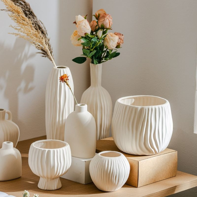 Ceramic flower vase, country house style, woven texture