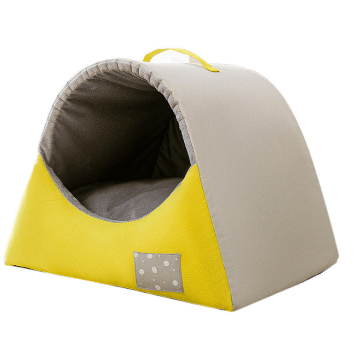 Closed pet bed with heat feeding