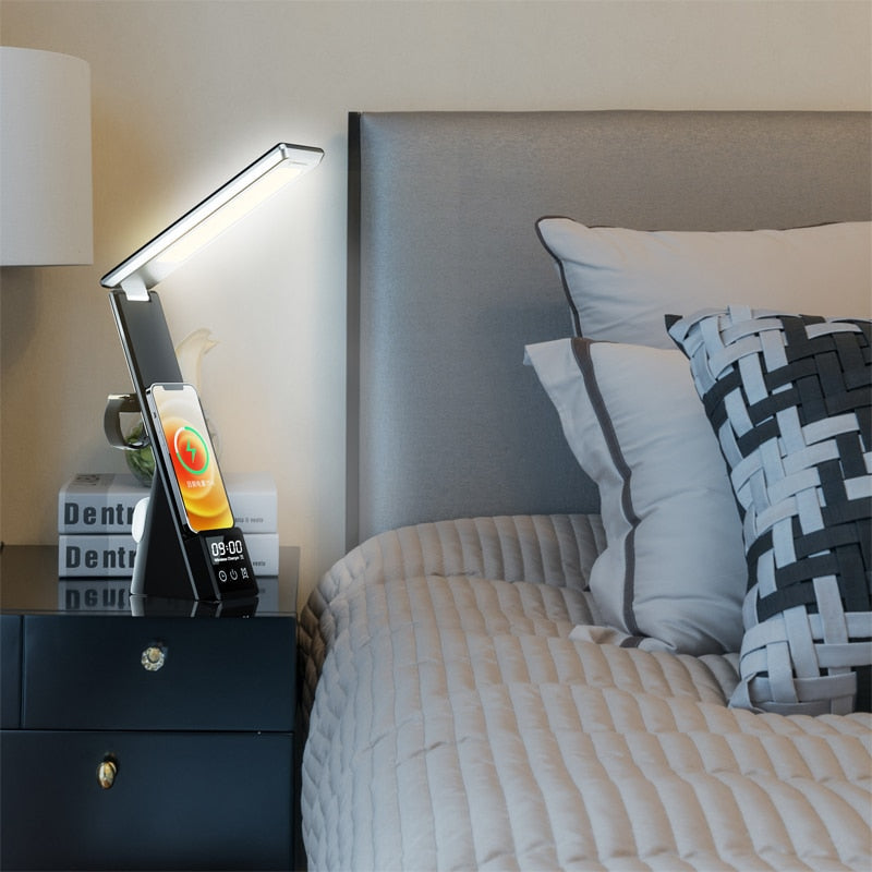 BowLift | Desk lamp with wireless charger