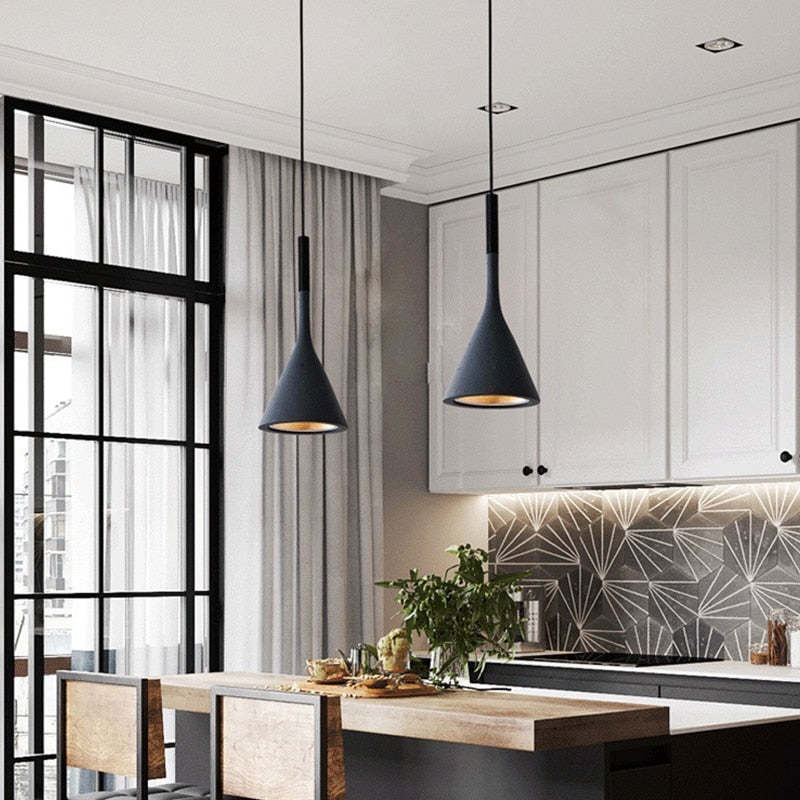 Modern Triangle Pendant Lamp - Trionda | Bowlift