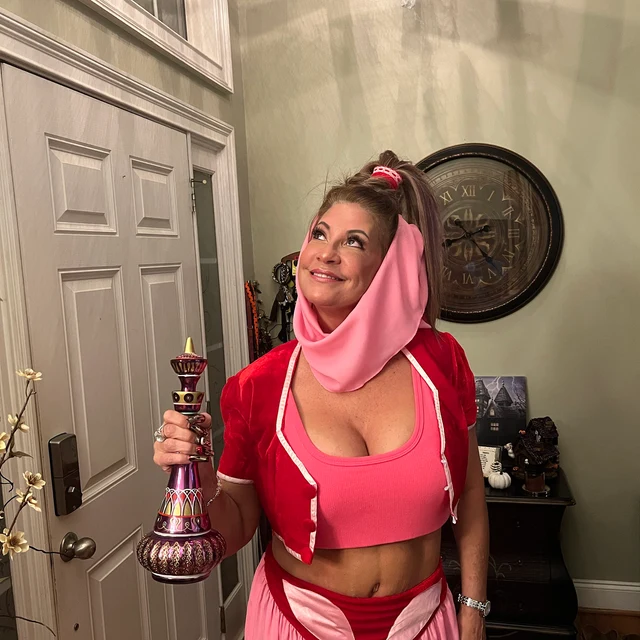 BowLift | I dream of Jeannie Bottle