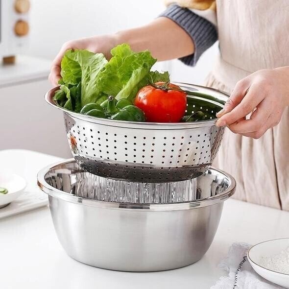 3-in-1 Mixing Bowl Set Stainless Steel with Grater and Sieve | Bowlift