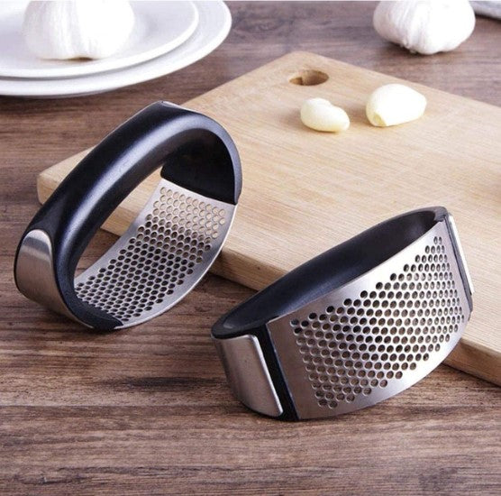 Simple manual garlic press | Bowlift