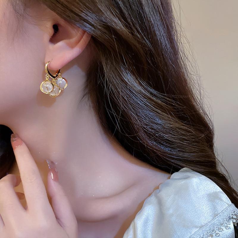 BowLift | Exquisite Fashion Opal Cat Eye Drop Earring