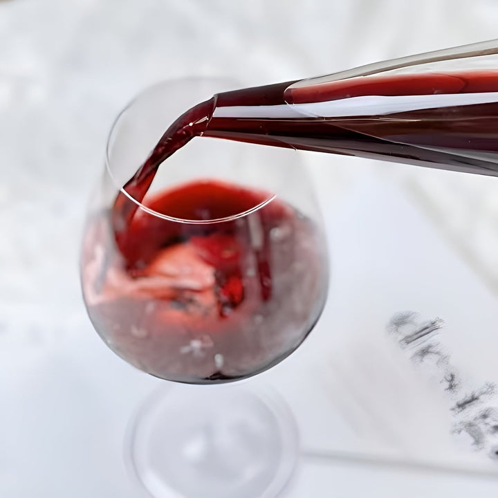 Red Wine Decanter made of Glass – Stylish Aeration with Waterfall Pouring | Includes Cooling Container | Bowlift