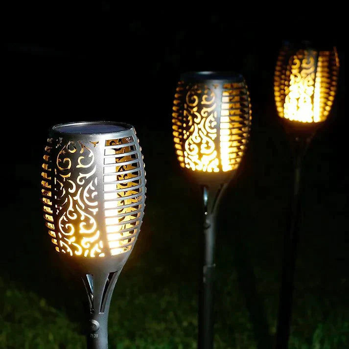 BowLift | SolarFlare – Outdoor Solar Torch with Realistic Flickering Flame & Weatherproof Design
