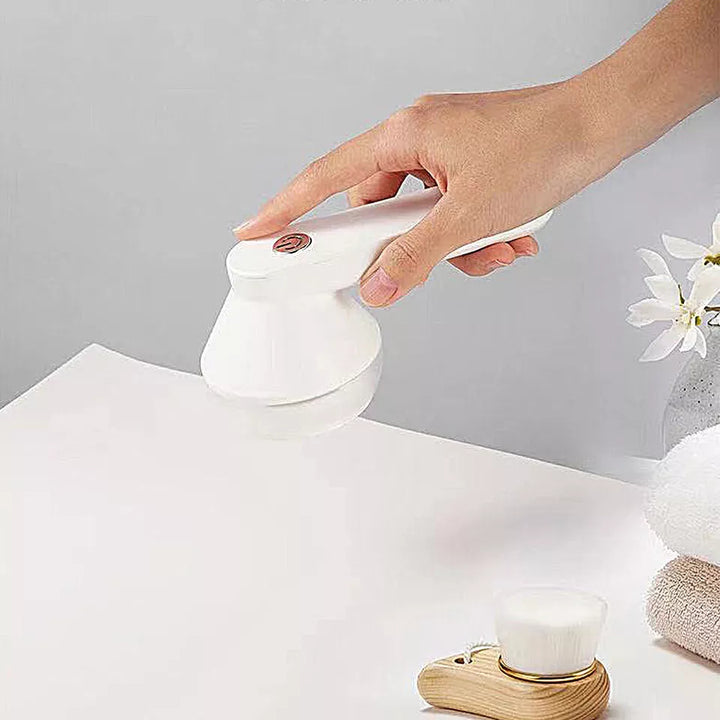 BowLift | Fabric Lint Remover for Clothes and Wool Coats