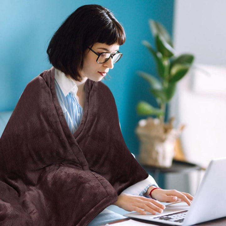 BowLift | Electric Heated Flannel Blanket - CozyHeat