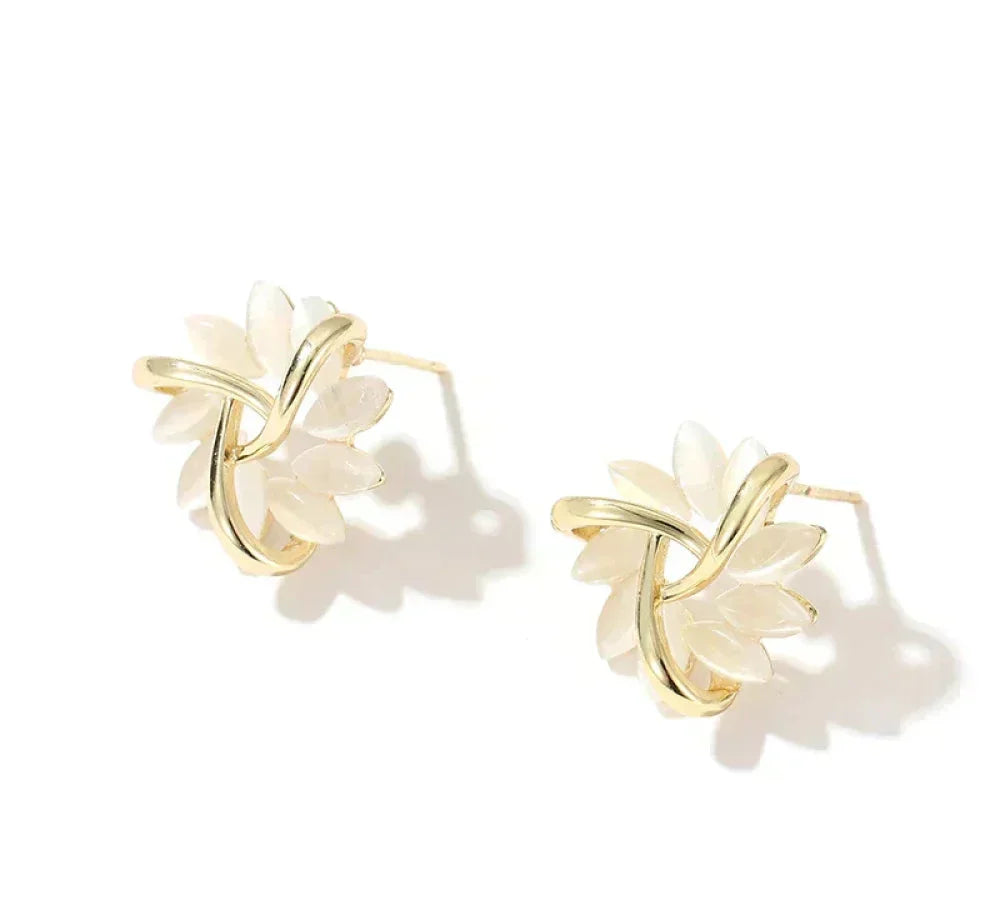 BowLift | Elegant and exquisite gold opal flower circle stud earrings