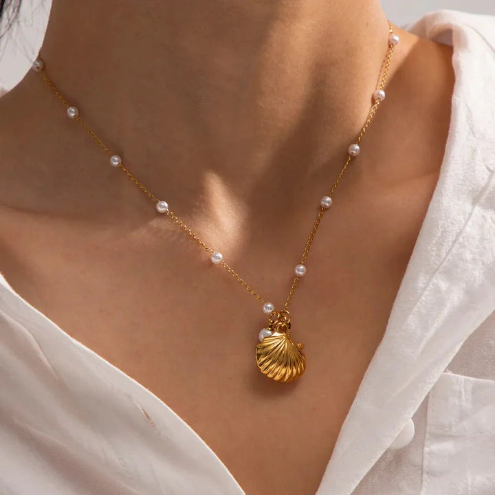 BowLift | Elegant Dainty Spaced Pearl Seashell Necklace