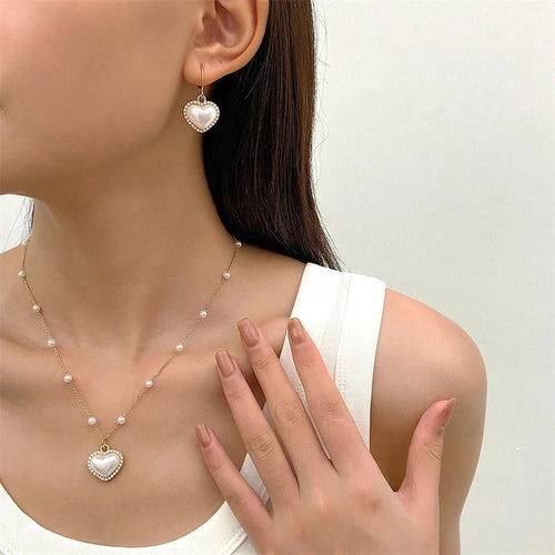 BowLift | Elegant Pearl Heart Necklace and Earrings Set