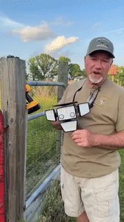 BowLift | Solar Motion Sensor Outdoor Lamp