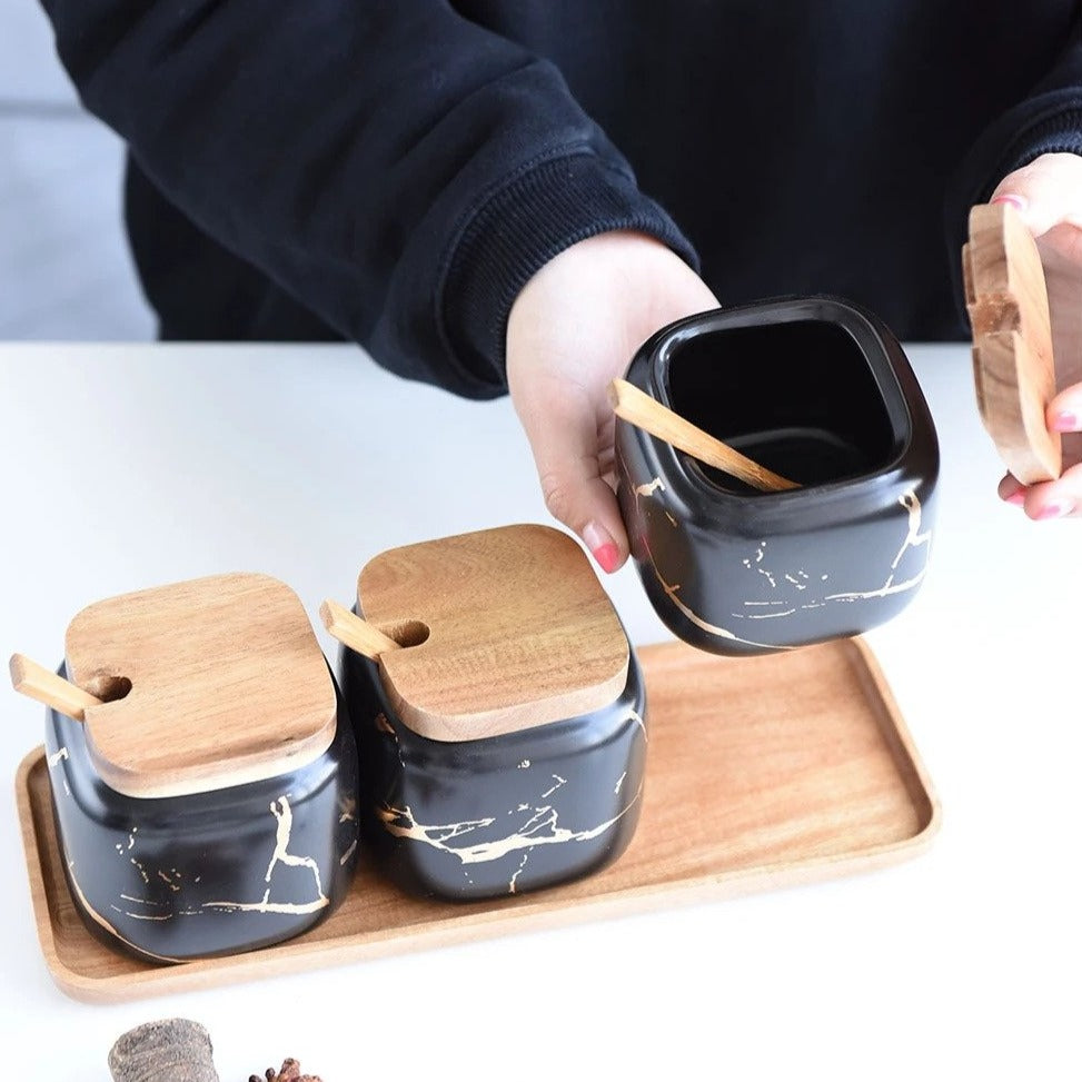 BowLift | Stylish spice storage with an artistic touch