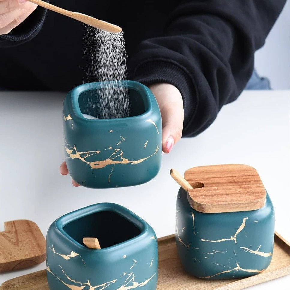 BowLift | Stylish spice storage with an artistic touch