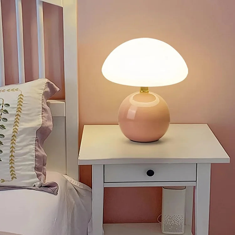BowLift | Ceramic Table Lamp with Soft Warm Lighting