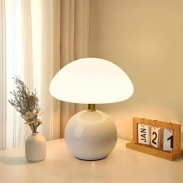 BowLift | Ceramic Table Lamp with Soft Warm Lighting
