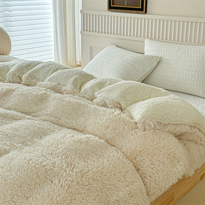 BowLift | Luxury Thick Lambskin Blanket for Warmth and Elegance