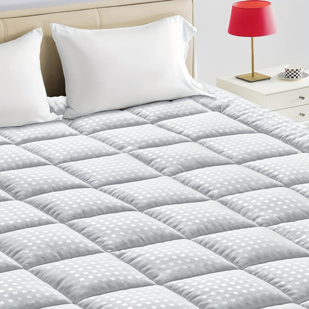 Ultimate Cooling Mattress Pad – Premium Quilted Pillow Top, Luxuriously Fluffy and Ultra-Breathable with Secure 14-18 Deep Pocket Cover – Enhanced Sleep Comfort, 1pc | Bowlift