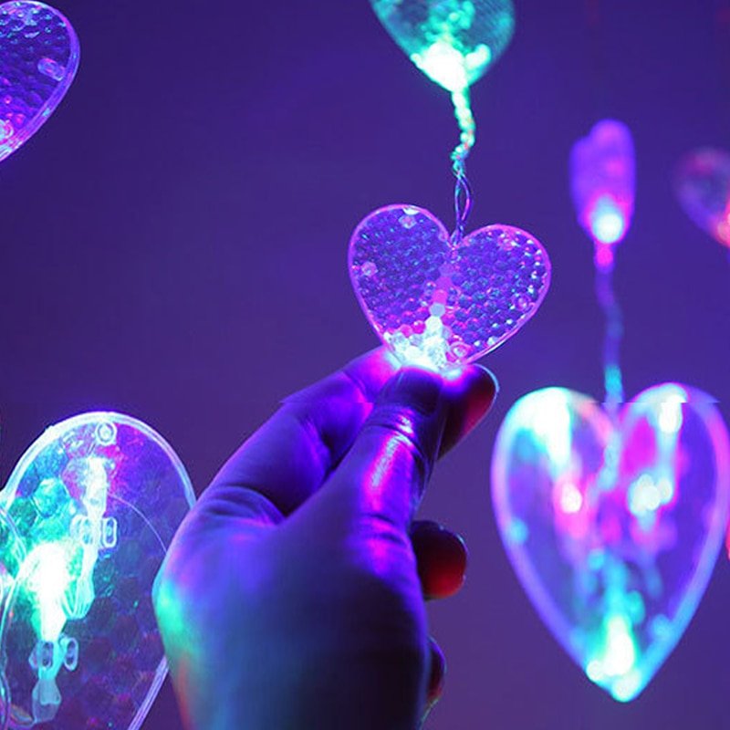 BowLift | Fairy light string with heart-shaped design