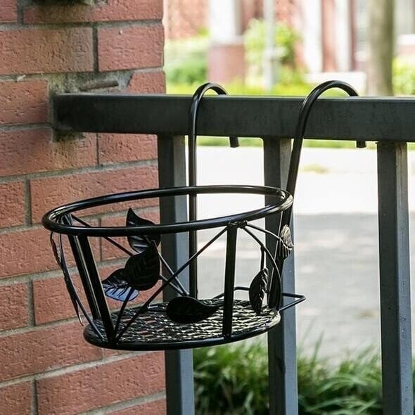 VerdaLift Plant Hanging Shelf — Finally rock-solid support for your balcony dreams | Bowlift