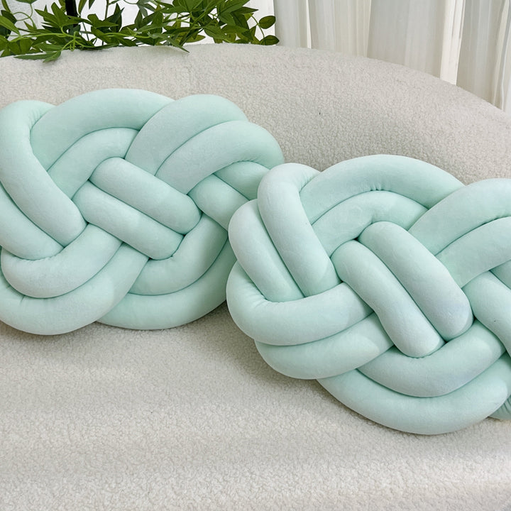 BowLift | ComfortCloud Pillow - Luxurious soft pillows with button design