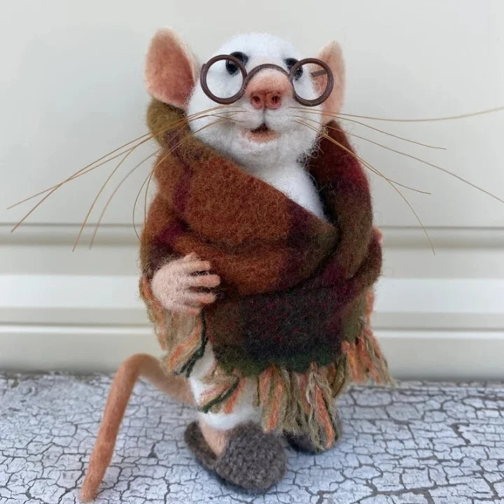 BowLift | Handmade felt mouse | Christmas decoration & gift idea | Needle felted from wool & fabric | Sustainable