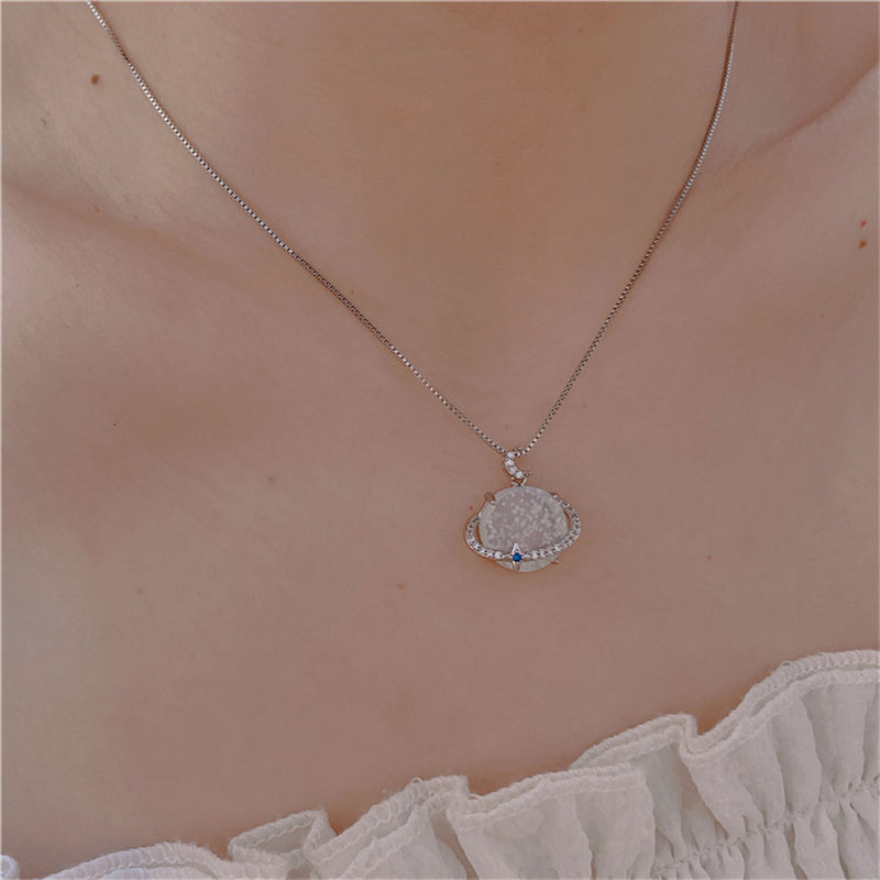 BowLift | Elegant Lunar Bliss Crystal Necklace