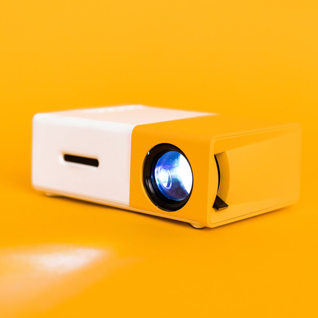 Projectable - LED Pocket-size HD Projector | Bowlift