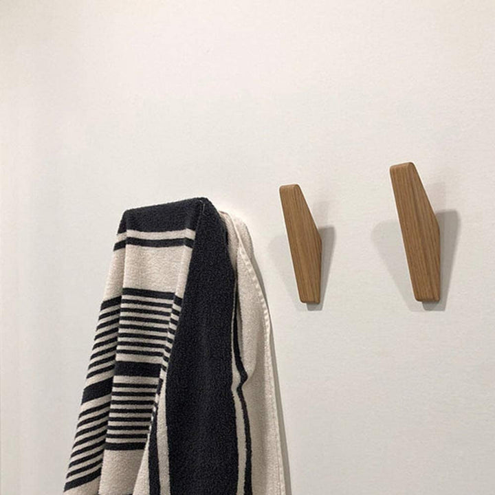 BowLift | Wooden Wall Hooks Set Nordhaak – 6 Minimalistic Coat Hooks made of Solid Wood